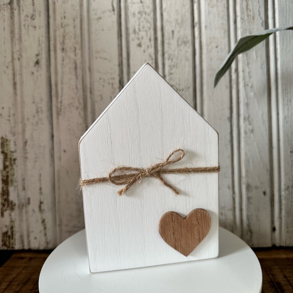 White House and Heart Decor